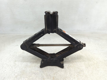 2017 Ford Escape Spare Scissor Car Jack - Oemusedautoparts1.com