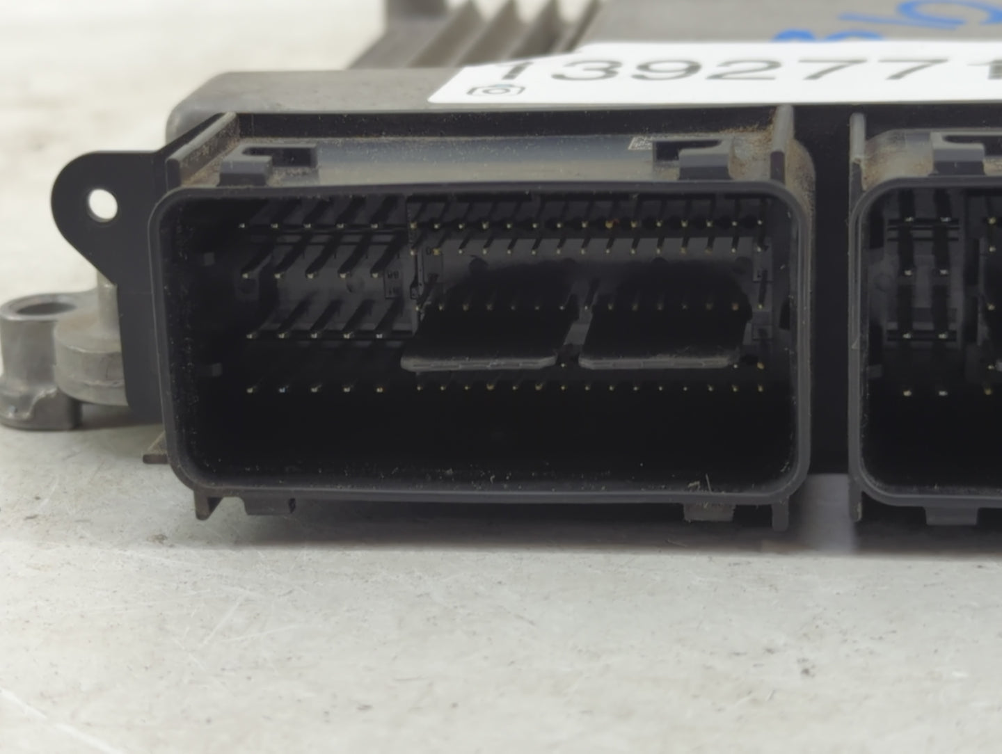 2017 Ford Escape PCM Engine Control Computer ECU ECM PCU OEM P/N:HJ5A-12A650-HA 0 261 S16 522 Fits Fits 2018 2019 2020 OEM U