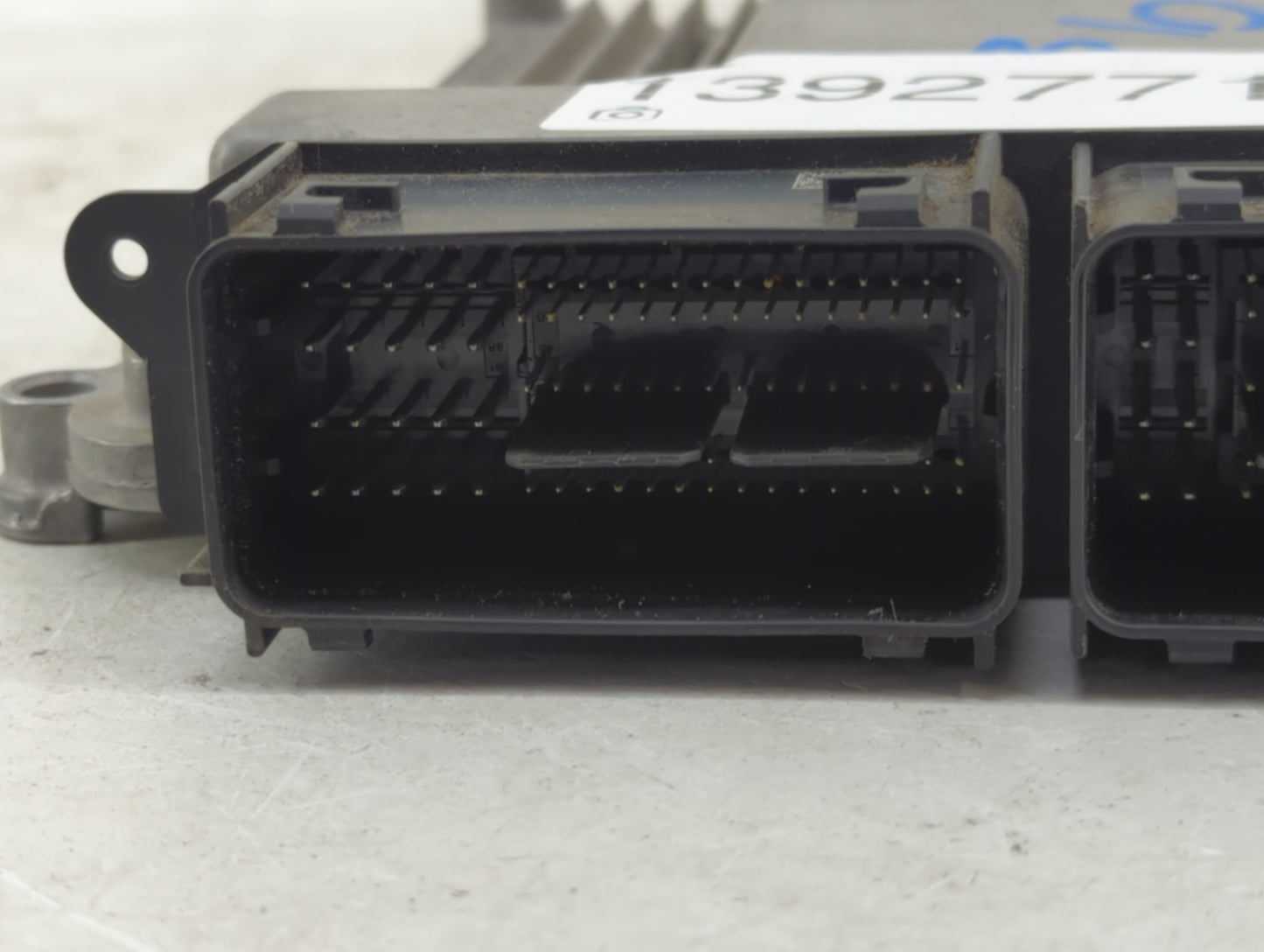 2017 Ford Escape PCM Engine Control Computer ECU ECM PCU OEM P/N:HJ5A-12A650-HA 0 261 S16 522 Fits Fits 2018 2019 2020 OEM U
