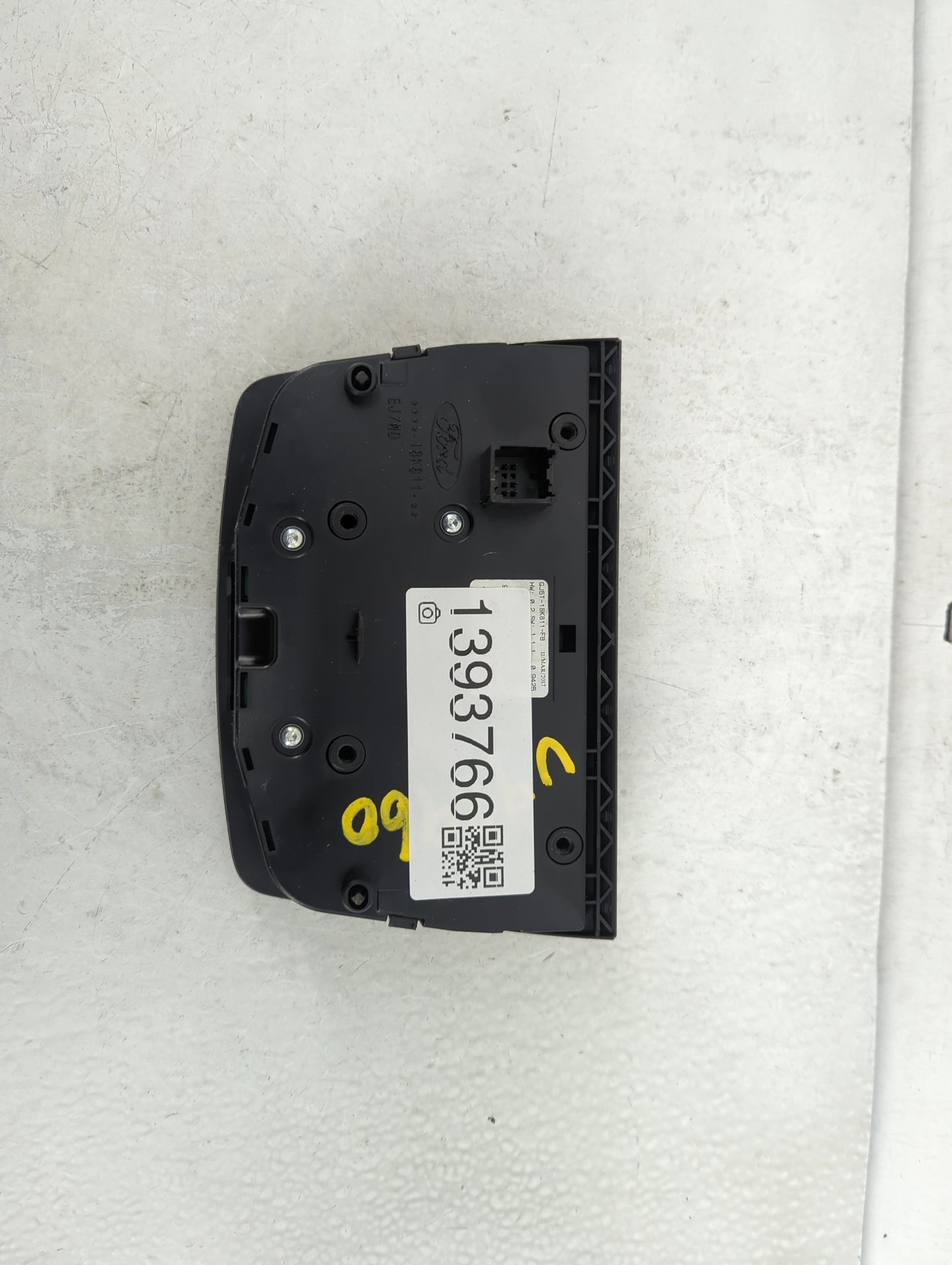 2017-2019 Ford Escape Radio Control Panel - Oemusedautoparts1.com