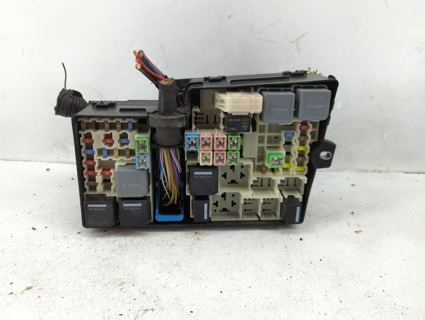 2017 Ford Escape Fusebox Fuse Box Panel Relay Module P/N:AV6T-14A067-AD Fits OEM Used Auto Parts - Oemusedautoparts1.com