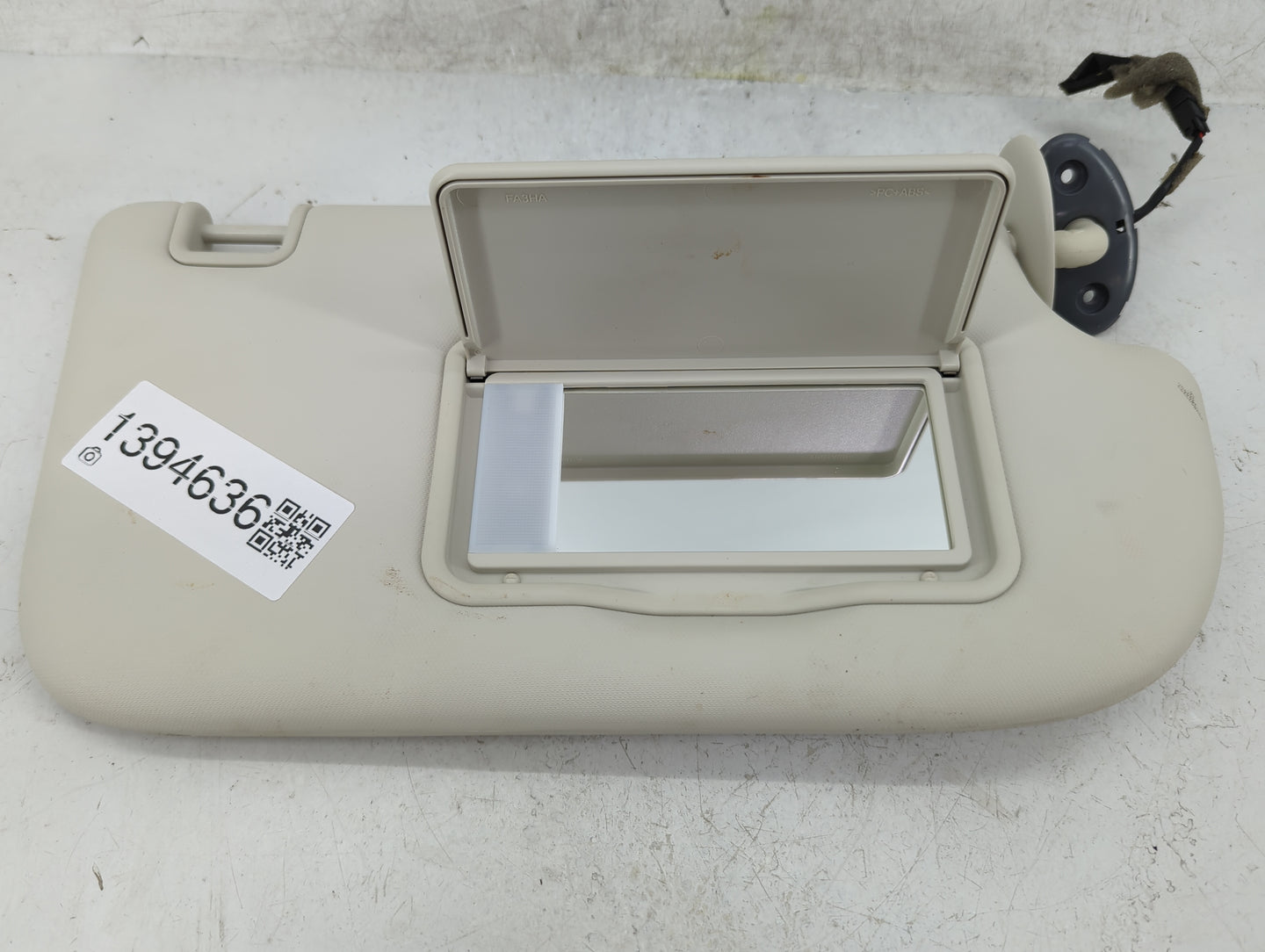 2013-2019 Ford Escape Sun Visor Shade Replacement Passenger Right Mirror Fits Fits 2013 2014 2015 2016 2017 2018 2019 OEM Us