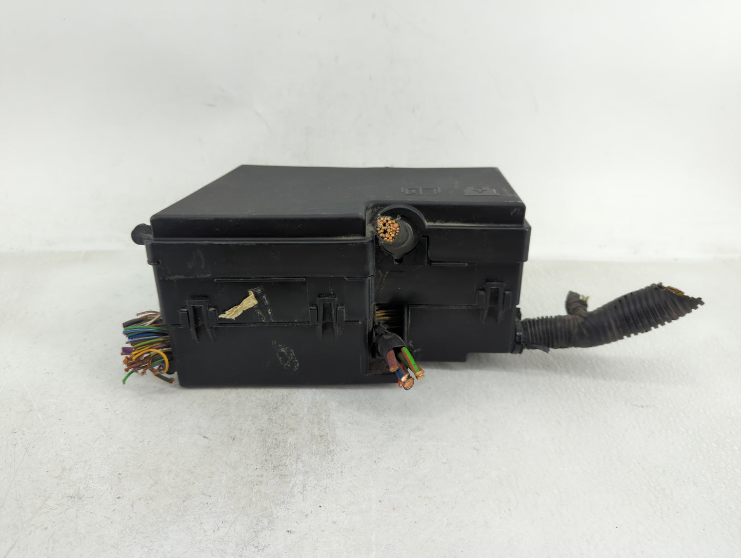 2017 Ford Escape Fusebox Fuse Box Panel Relay Module P/N:AV6T-14A142 Fits OEM Used Auto Parts - Oemusedautoparts1.com