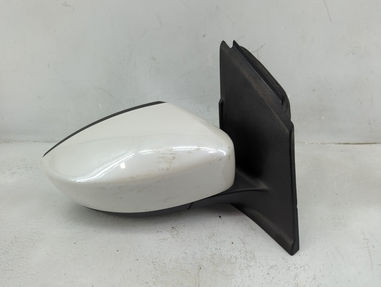 2017-2019 Ford Escape Passenger Side View Mirror - Right Door Mirror OEM Used - Oemusedautoparts1.com