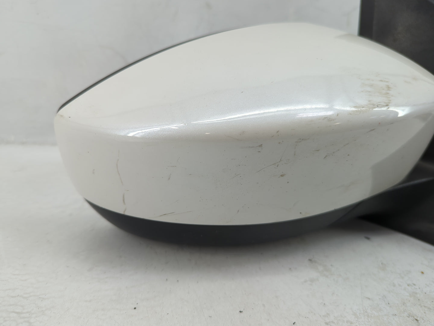 2017-2019 Ford Escape Passenger Side View Mirror - Right Door Mirror OEM Used - Oemusedautoparts1.com