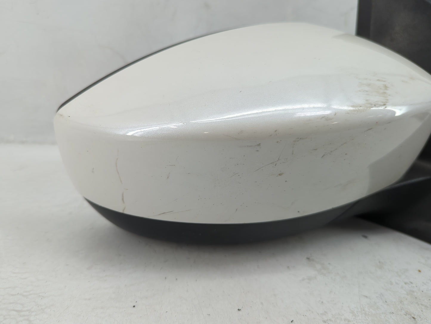 2017-2019 Ford Escape Passenger Side View Mirror - Right Door Mirror OEM Used - Oemusedautoparts1.com