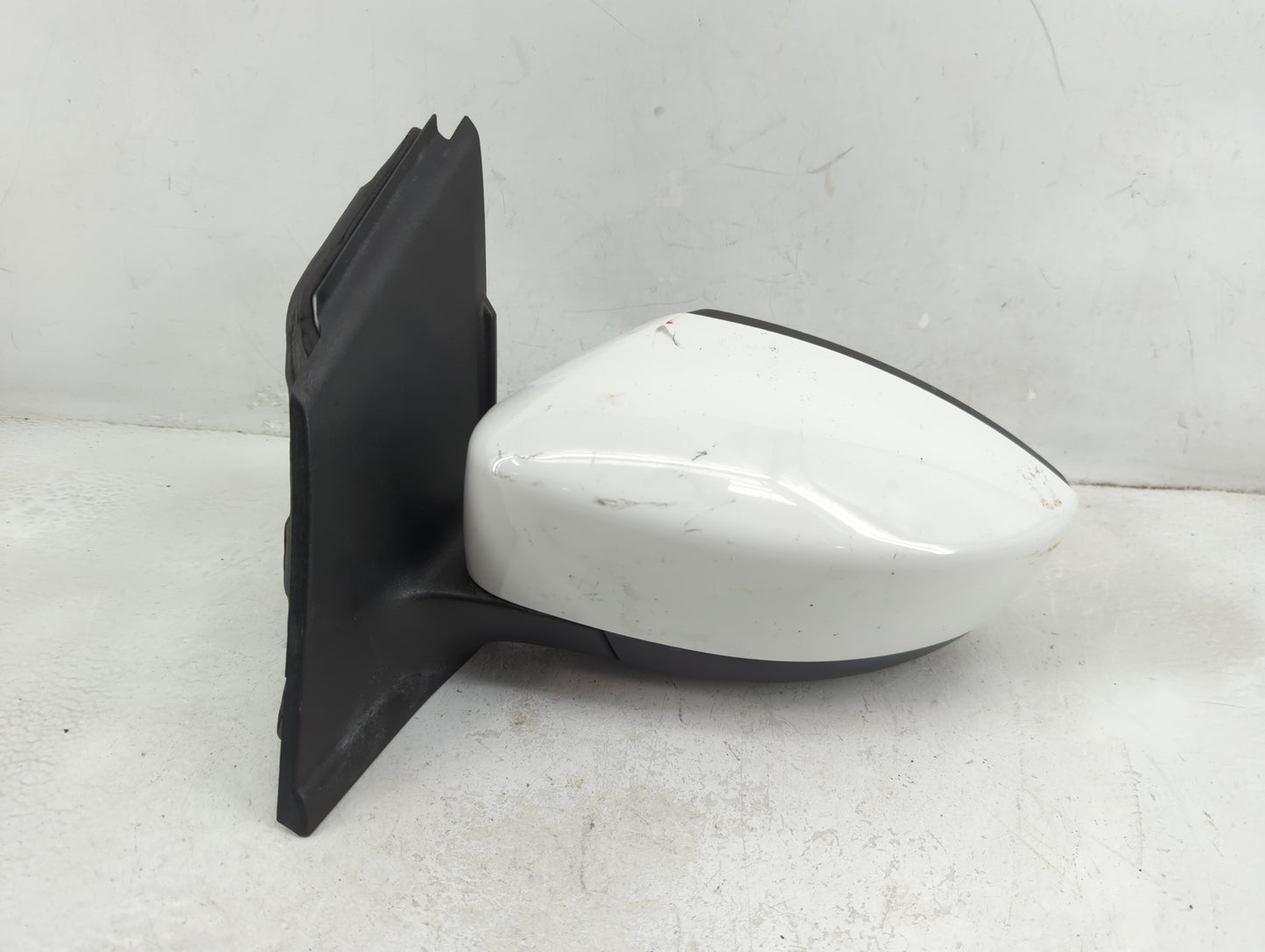 2017-2019 Ford Escape Driver Side View Mirror - Left Door Mirror OEM Used - Oemusedautoparts1.com