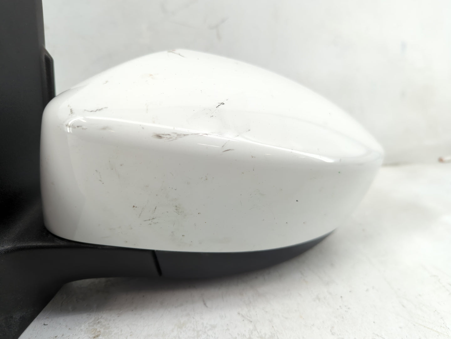 2017-2019 Ford Escape Driver Side View Mirror - Left Door Mirror OEM Used - Oemusedautoparts1.com