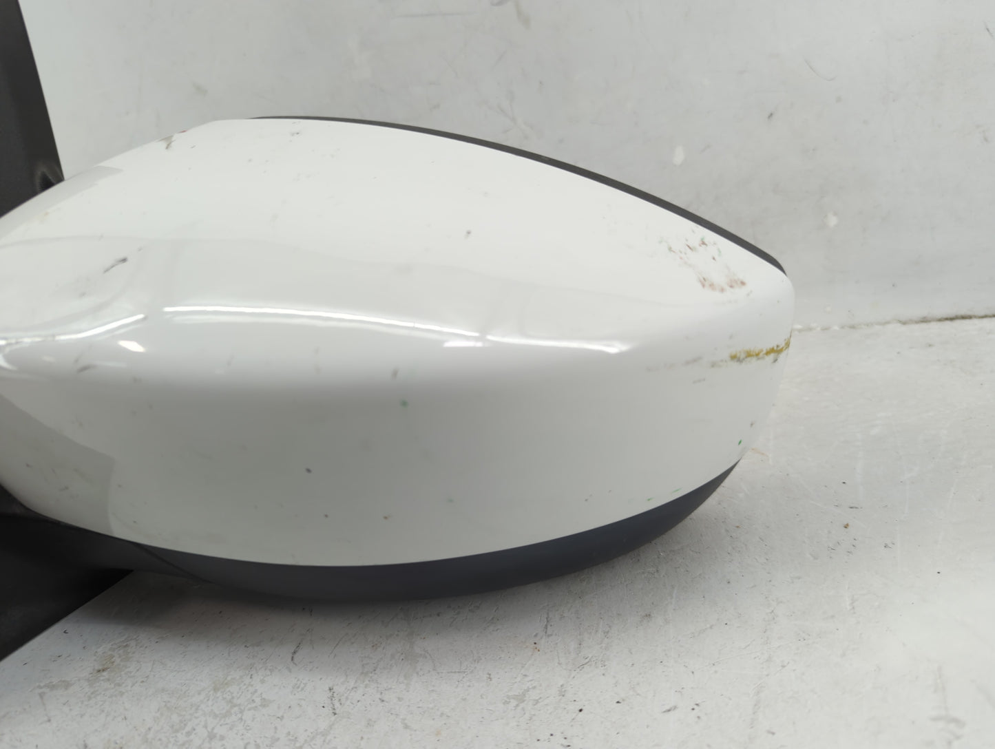 2017-2019 Ford Escape Driver Side View Mirror - Left Door Mirror OEM Used - Oemusedautoparts1.com