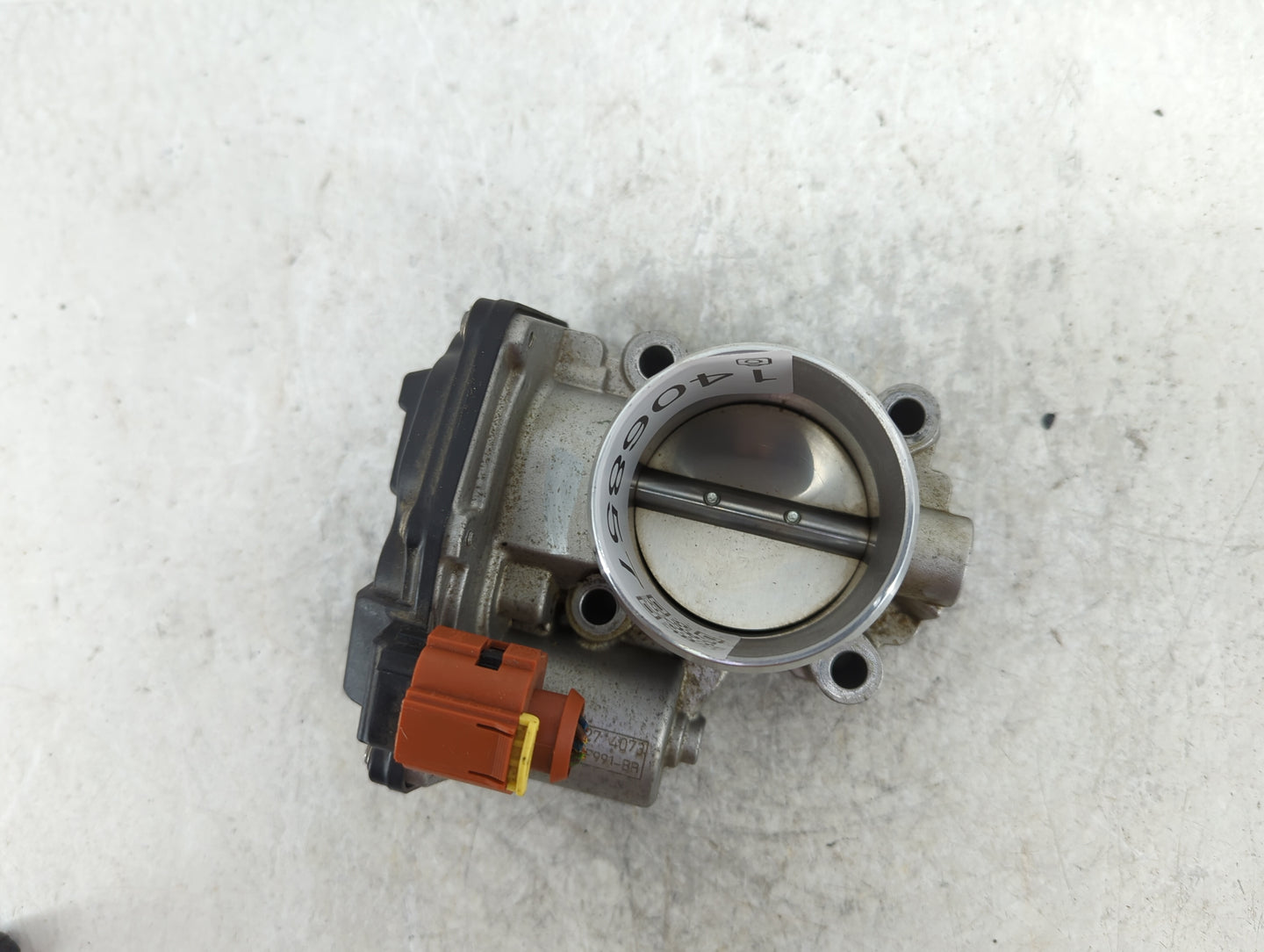 2017-2019 Ford Escape Throttle Body P/N:DS7G-9F991-BB Fits Fits 2014 2015 2016 2017 2018 2019 2020 OEM Used Auto Parts - Oem