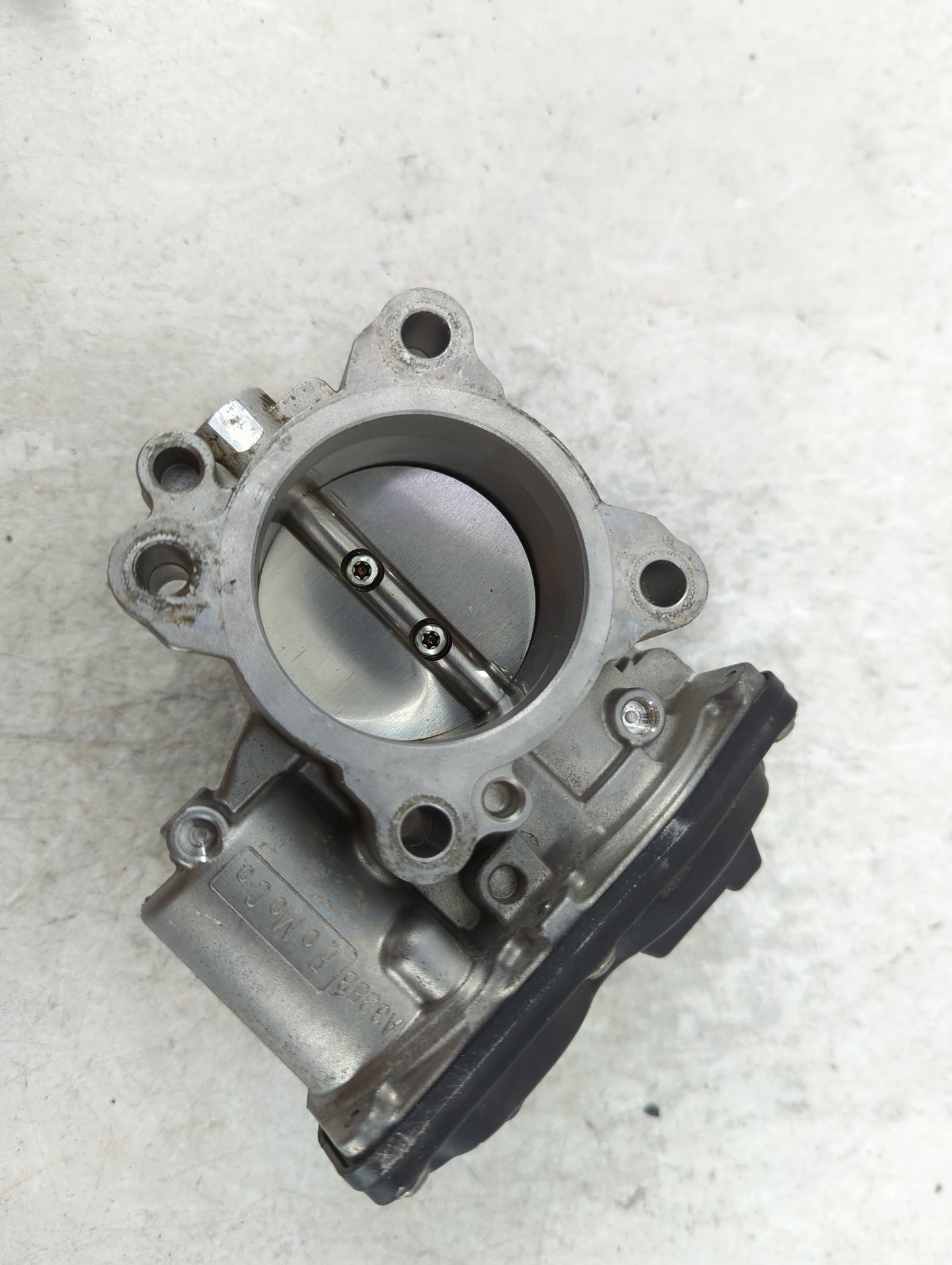 2017-2019 Ford Escape Throttle Body P/N:DS7G-9F991-BB Fits Fits 2014 2015 2016 2017 2018 2019 2020 OEM Used Auto Parts - Oem