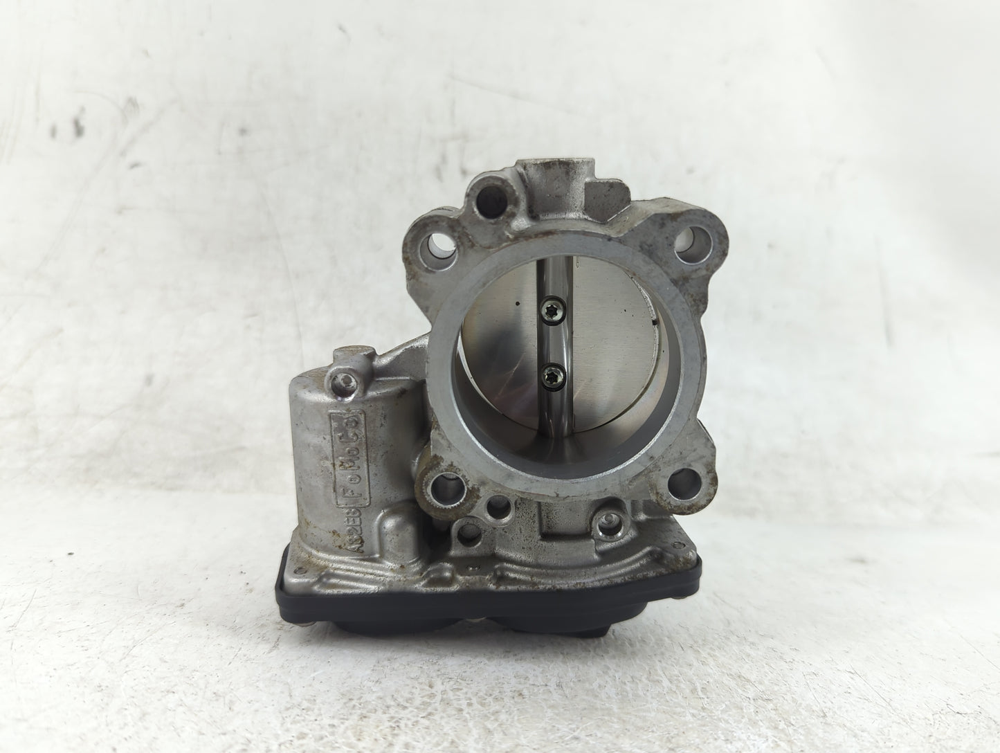 2017-2019 Ford Escape Throttle Body P/N:DS7G-9F991-BB Fits Fits 2014 2015 2016 2017 2018 2019 2020 OEM Used Auto Parts - Oem