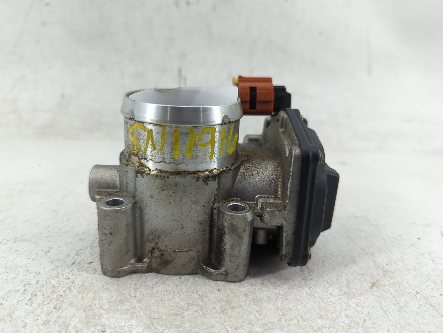 2017-2019 Ford Escape Throttle Body P/N:DS7G-9F991-BB Fits Fits 2014 2015 2016 2017 2018 2019 2020 OEM Used Auto Parts - Oem