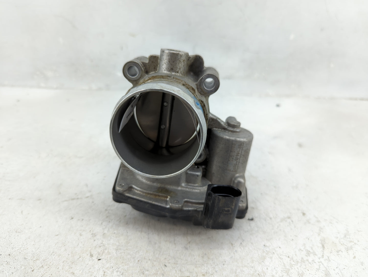 2017-2019 Ford Escape Throttle Body Fits Fits 2014 2015 2016 2017 2018 2019 2020 OEM Used Auto Parts - Oemusedautoparts1.com