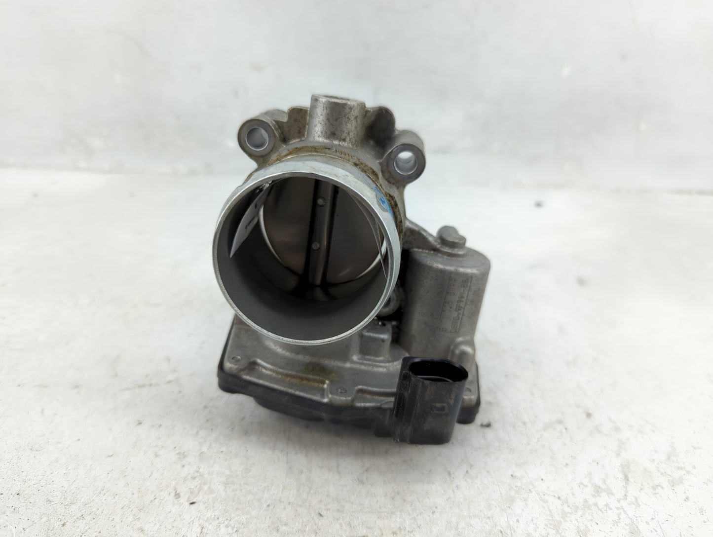 2017-2019 Ford Escape Throttle Body Fits Fits 2014 2015 2016 2017 2018 2019 2020 OEM Used Auto Parts - Oemusedautoparts1.com