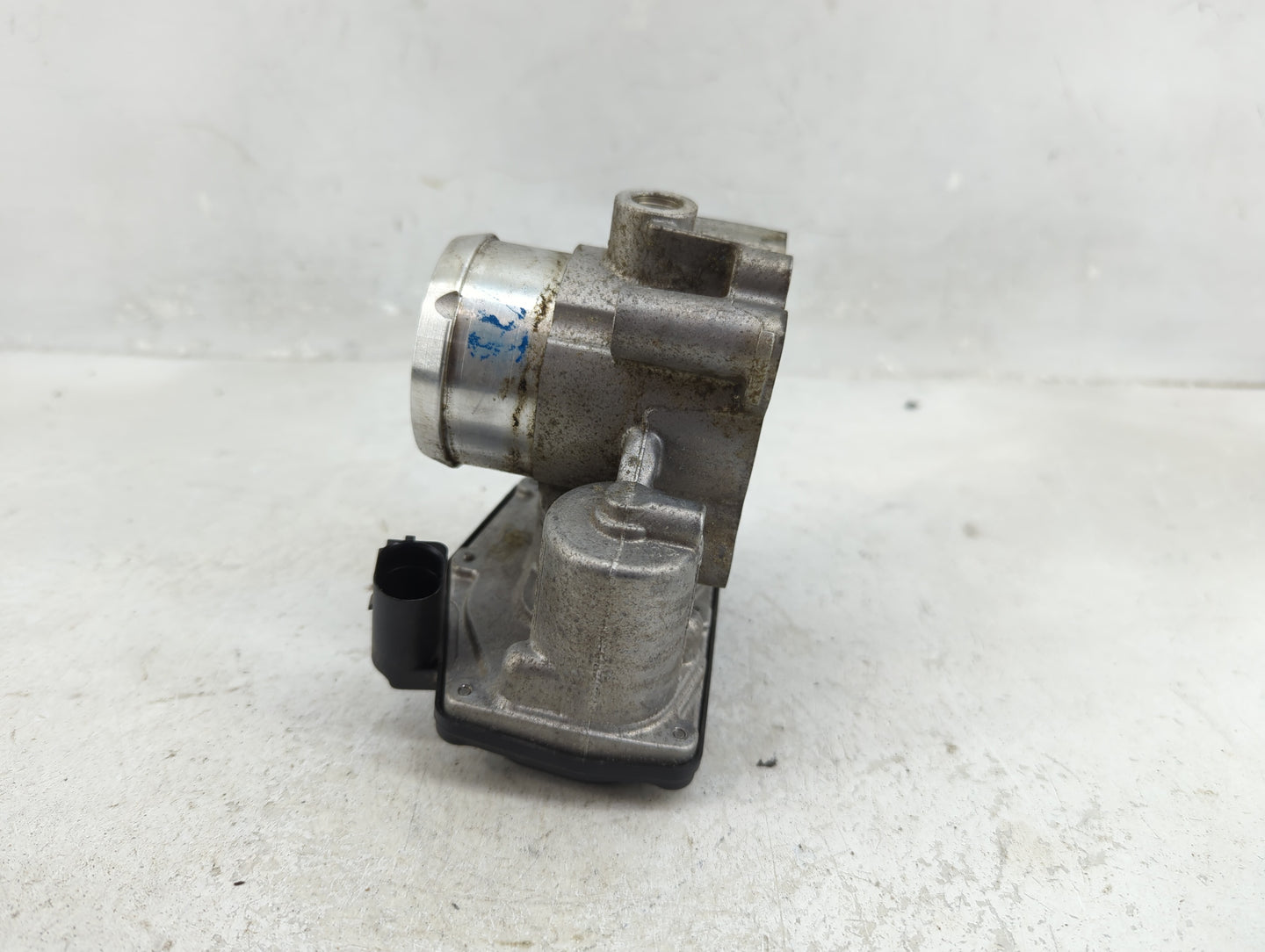 2017-2019 Ford Escape Throttle Body Fits Fits 2014 2015 2016 2017 2018 2019 2020 OEM Used Auto Parts - Oemusedautoparts1.com