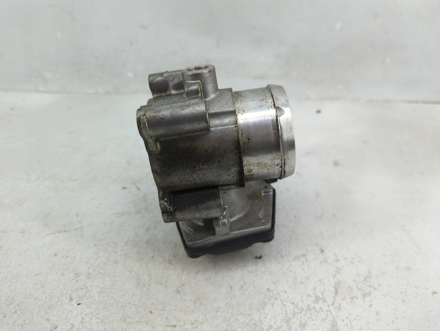 2017-2019 Ford Escape Throttle Body Fits Fits 2014 2015 2016 2017 2018 2019 2020 OEM Used Auto Parts - Oemusedautoparts1.com
