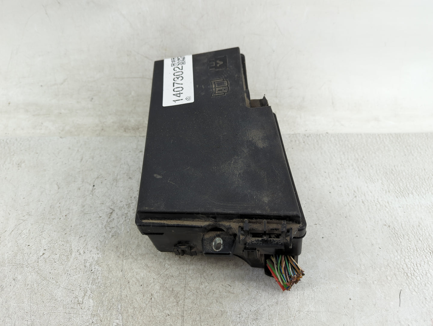 2017 Ford Escape Fusebox Fuse Box Panel Relay Module P/N:AV6T-14A142-AB Fits OEM Used Auto Parts - Oemusedautoparts1.com