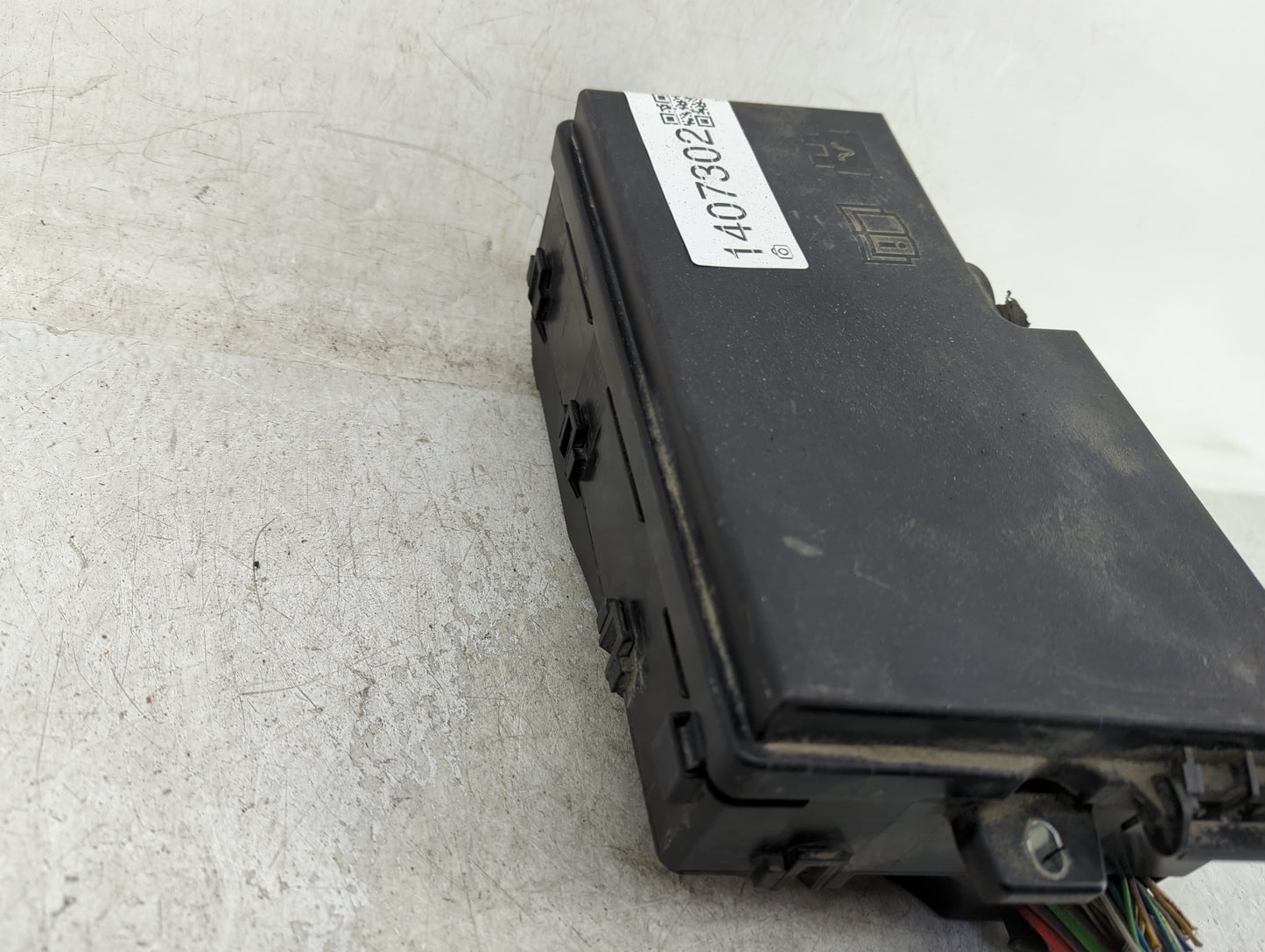 2017 Ford Escape Fusebox Fuse Box Panel Relay Module P/N:AV6T-14A142-AB Fits OEM Used Auto Parts - Oemusedautoparts1.com