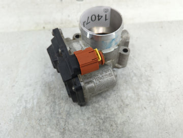 2017-2019 Ford Escape Throttle Body P/N:DS7G-9F991-BB Fits Fits 2014 2015 2016 2017 2018 2019 2020 OEM Used Auto Parts - Oem