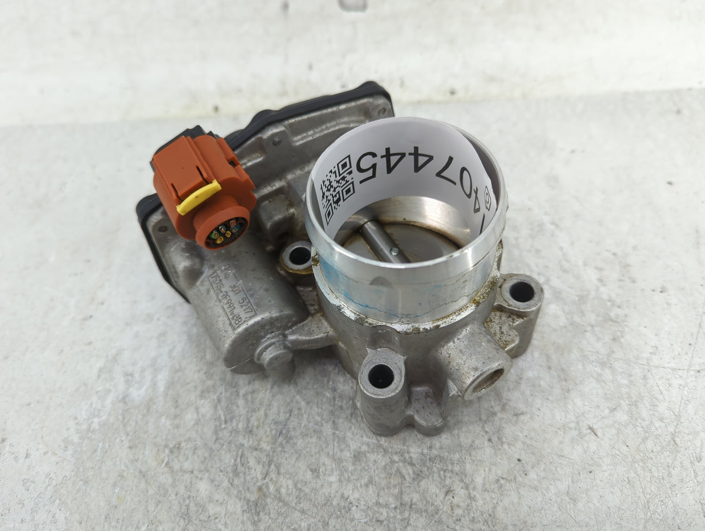 2017-2019 Ford Escape Throttle Body P/N:DS7G-9F991-BB Fits Fits 2014 2015 2016 2017 2018 2019 2020 OEM Used Auto Parts - Oem