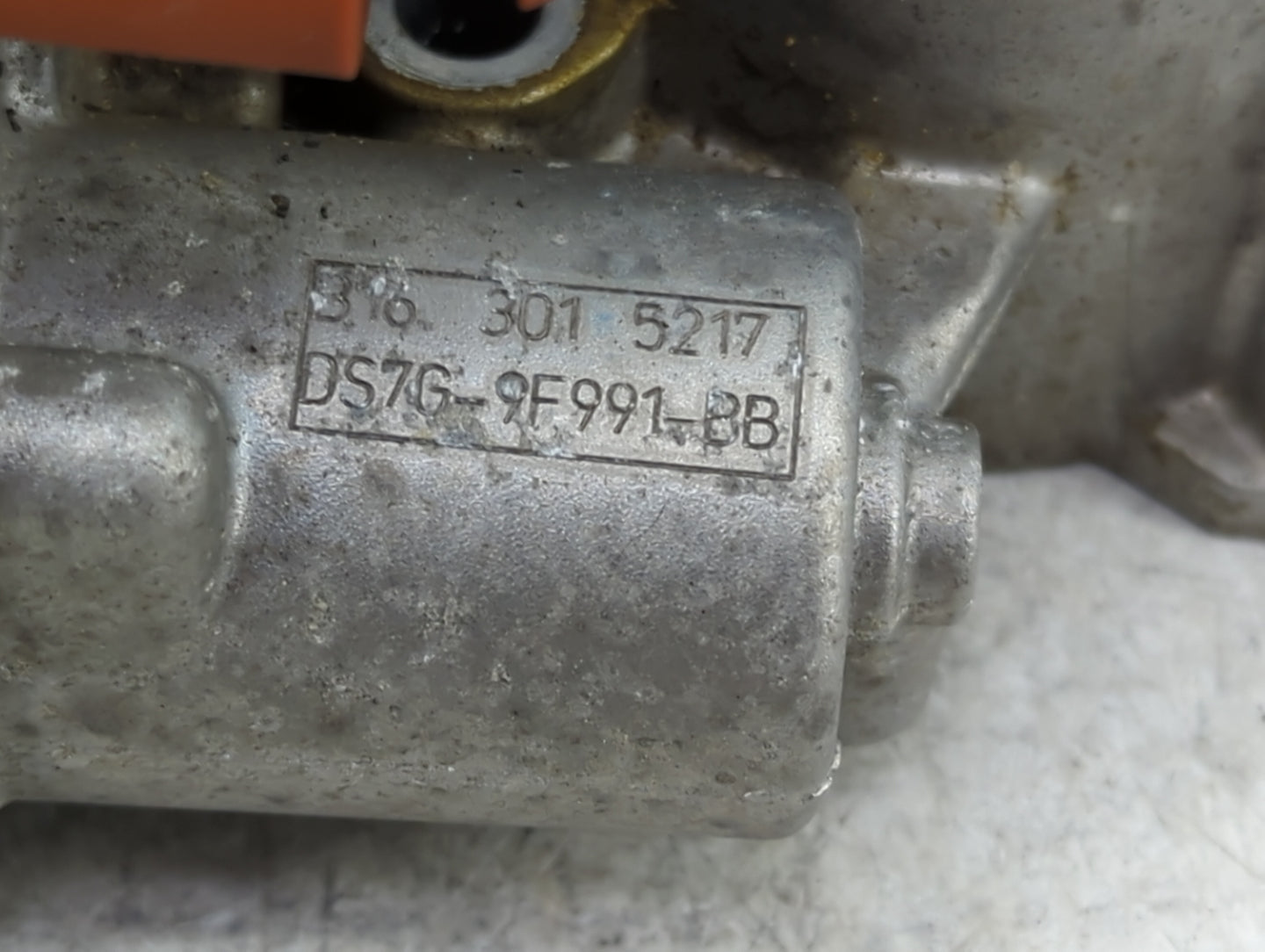 2017-2019 Ford Escape Throttle Body P/N:DS7G-9F991-BB Fits Fits 2014 2015 2016 2017 2018 2019 2020 OEM Used Auto Parts - Oem