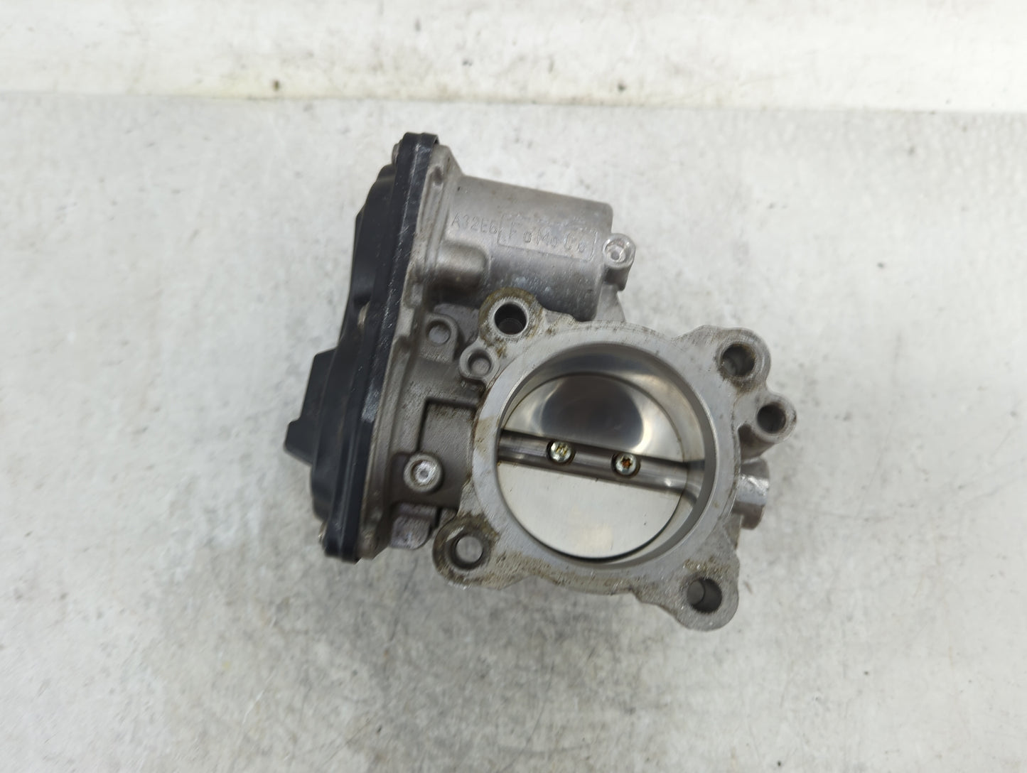 2017-2019 Ford Escape Throttle Body P/N:DS7G-9F991-BB Fits Fits 2014 2015 2016 2017 2018 2019 2020 OEM Used Auto Parts - Oem