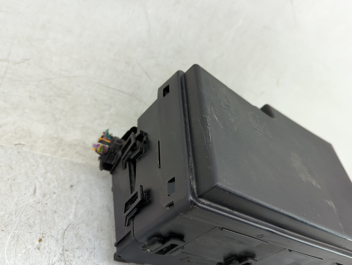 2017 Ford Escape Fusebox Fuse Box Panel Relay Module P/N:AV6T-14A142-AB Fits OEM Used Auto Parts - Oemusedautoparts1.com