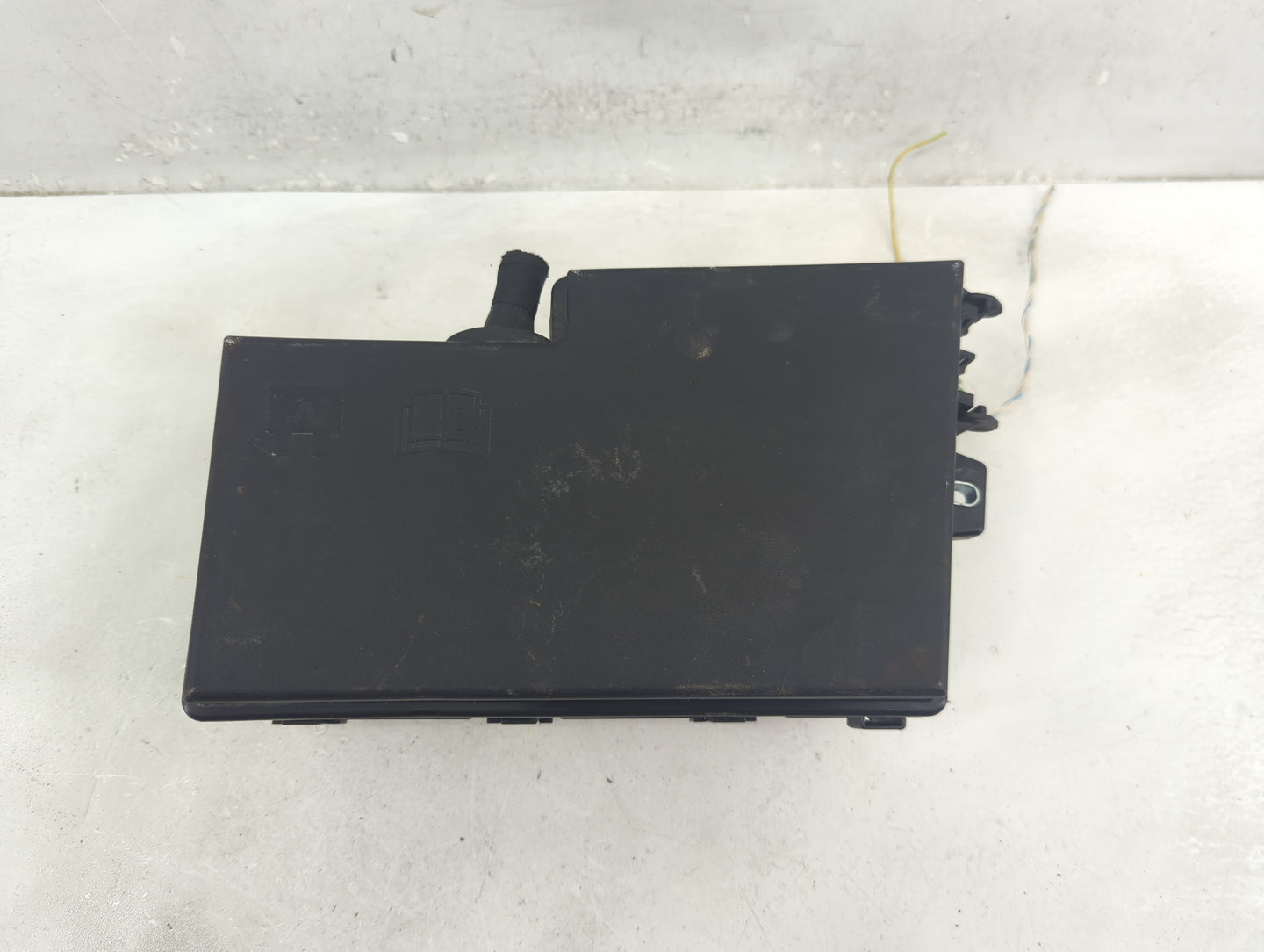 2017 Ford Escape Fusebox Fuse Box Panel Relay Module P/N:GJ7T-14A076-BA Fits OEM Used Auto Parts - Oemusedautoparts1.com