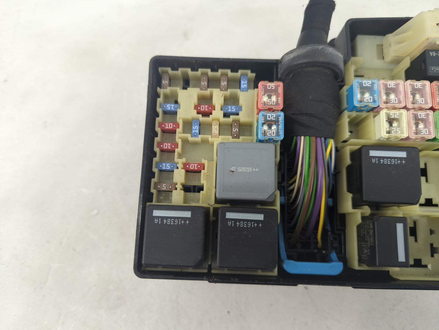 2017 Ford Escape Fusebox Fuse Box Panel Relay Module P/N:GJ7T-14A076-BA Fits OEM Used Auto Parts - Oemusedautoparts1.com