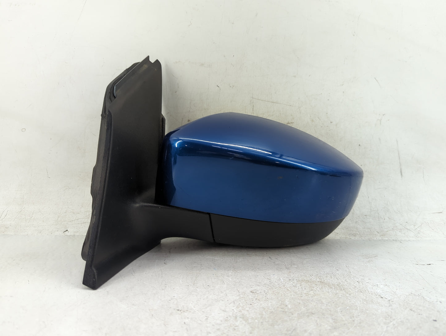2017-2019 Ford Escape Driver Side View Mirror - Left Door Mirror OEM Used - Oemusedautoparts1.com