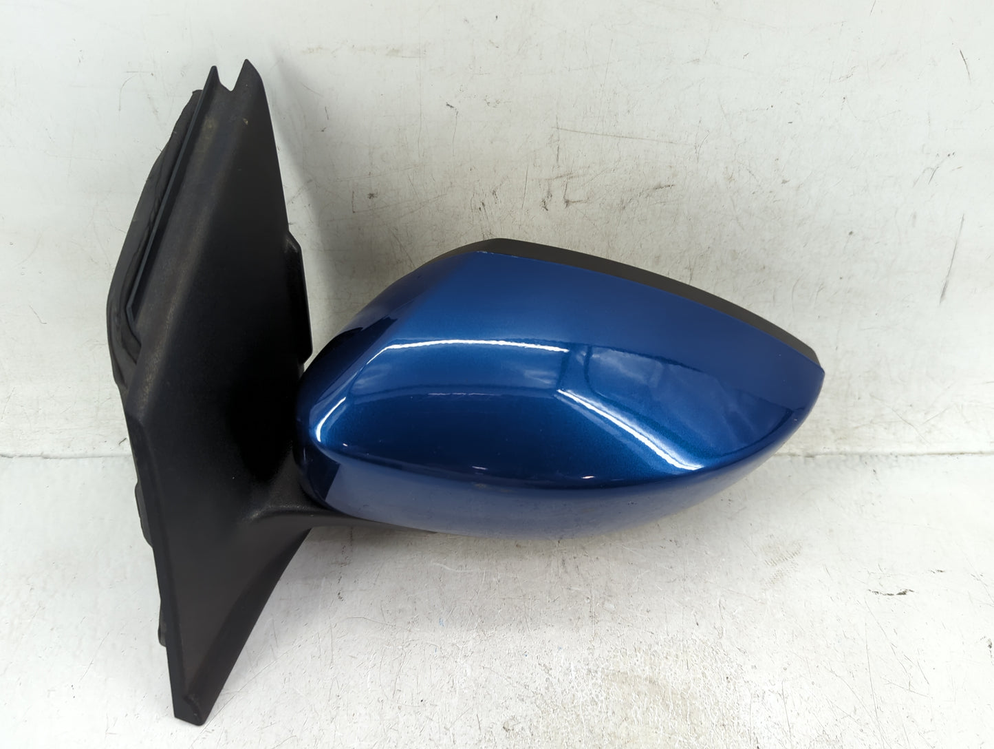 2017-2019 Ford Escape Driver Side View Mirror - Left Door Mirror OEM Used - Oemusedautoparts1.com