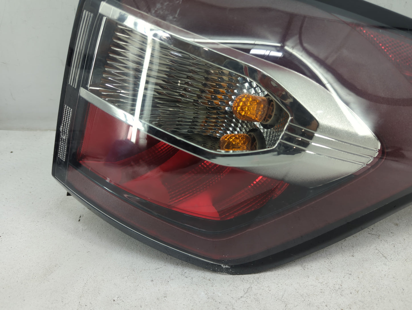 2017-2018 Ford Escape Tail Light Assembly Passenger Right OEM P/N:GJ54-13404-BG GJ54-13404-BH, GJ54-13404-AG Fits Fits 2017 