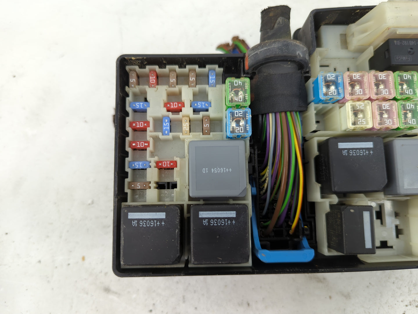 2017 Ford Escape Fusebox Fuse Box Panel Relay Module P/N:GJ7T-14A076-BA 19648 000 001, 21090 000 001 Fits OEM Used Auto Part