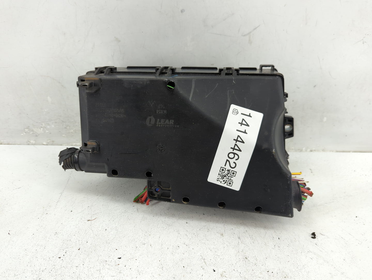 2017 Ford Escape Fusebox Fuse Box Panel Relay Module P/N:GJ7T-14A076-BA 19648 000 001, 21090 000 001 Fits OEM Used Auto Part