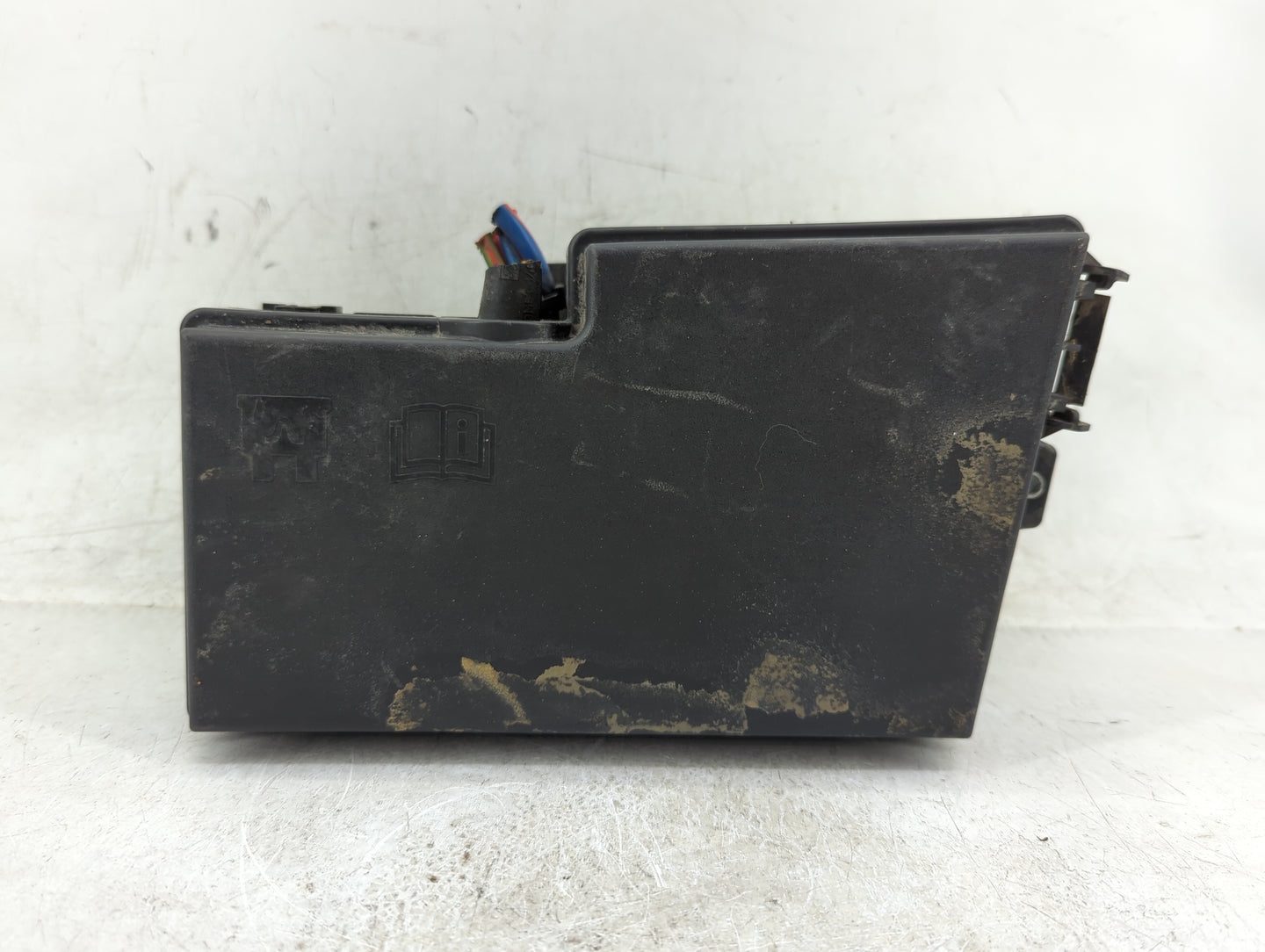 2017 Ford Escape Fusebox Fuse Box Panel Relay Module P/N:19648 000 001 GJ7T-14A076-BA, 21090 000 001 Fits OEM Used Auto Part