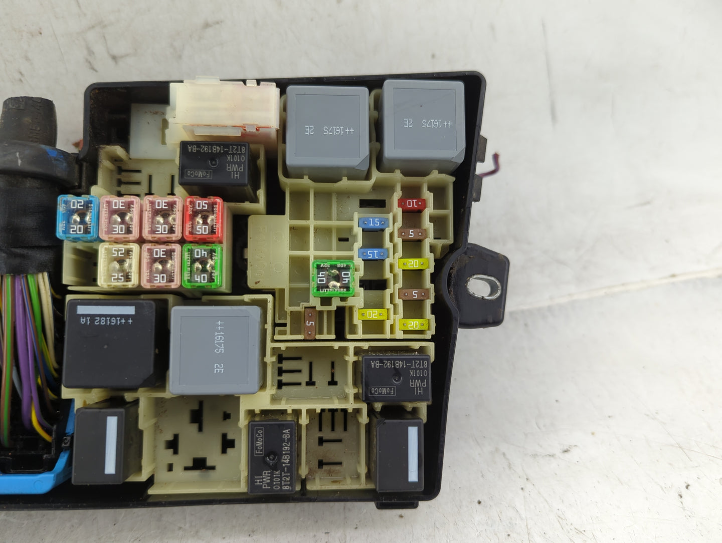 2017 Ford Escape Fusebox Fuse Box Panel Relay Module P/N:19648 000 001 GJ7T-14A076-BA, 21090 000 001 Fits OEM Used Auto Part