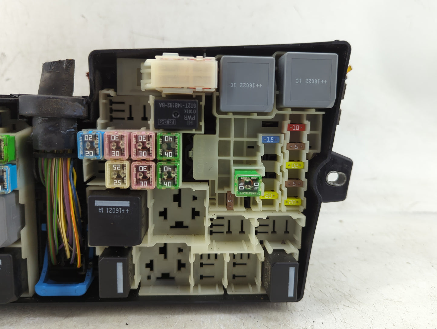 2017 Ford Escape Fusebox Fuse Box Panel Relay Module P/N:GJ7T-14A076-BA AV6T-14A142-AB Fits OEM Used Auto Parts - Oemusedaut