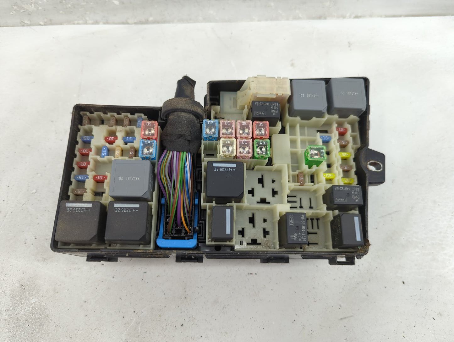2017 Ford Escape Fusebox Fuse Box Panel Relay Module P/N:E00027328 AV6T-14A142-AB Fits OEM Used Auto Parts - Oemusedautopart