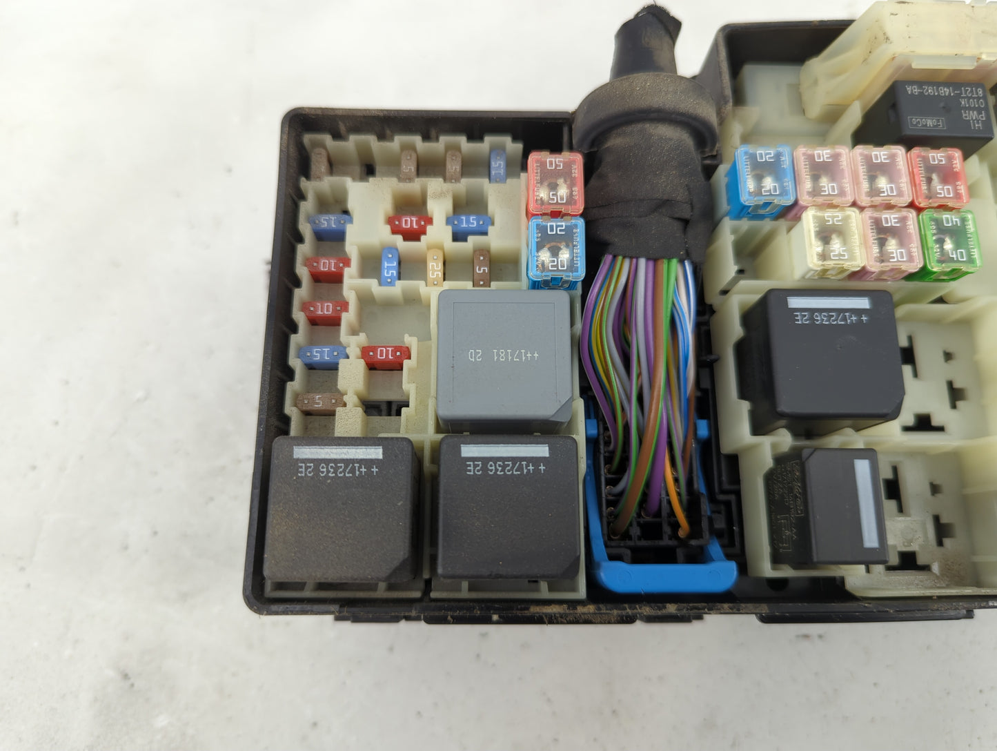 2017 Ford Escape Fusebox Fuse Box Panel Relay Module P/N:E00027328 AV6T-14A142-AB Fits OEM Used Auto Parts - Oemusedautopart