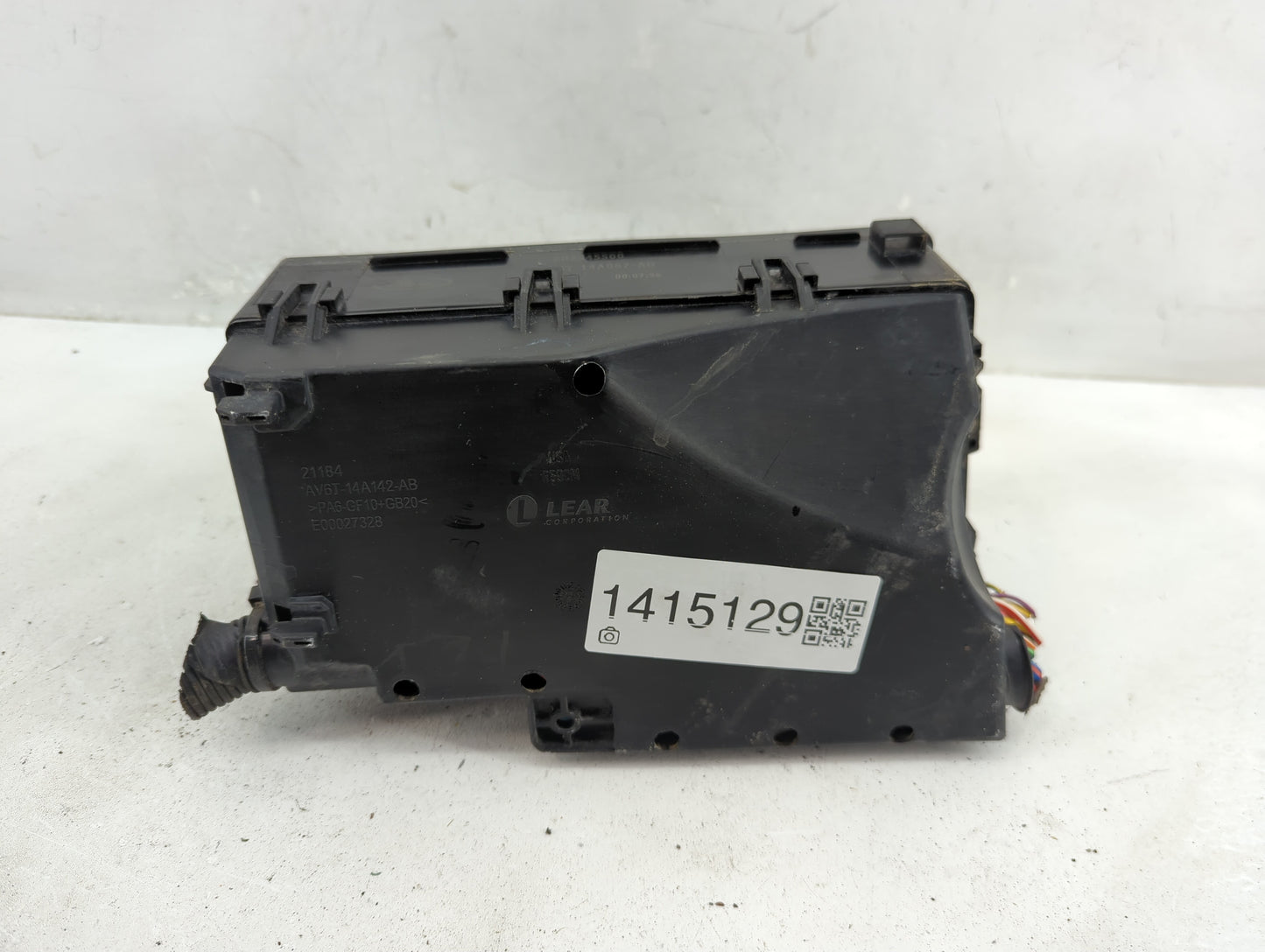 2017 Ford Escape Fusebox Fuse Box Panel Relay Module P/N:E00027328 AV6T-14A142-AB Fits OEM Used Auto Parts - Oemusedautopart