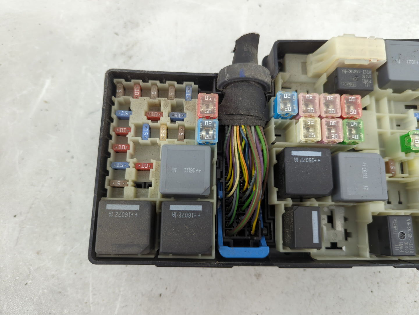 2017 Ford Escape Fusebox Fuse Box Panel Relay Module P/N:AV6T-14A142-AB Fits OEM Used Auto Parts - Oemusedautoparts1.com