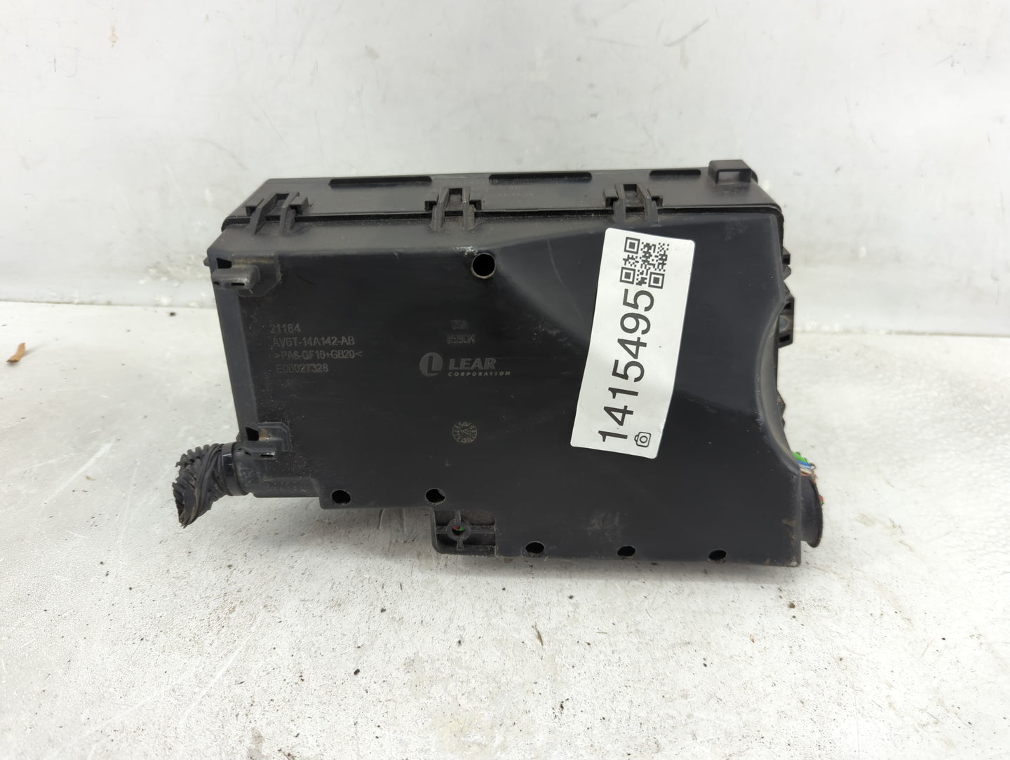 2017 Ford Escape Fusebox Fuse Box Panel Relay Module P/N:AV6T-14A142-AB Fits OEM Used Auto Parts - Oemusedautoparts1.com