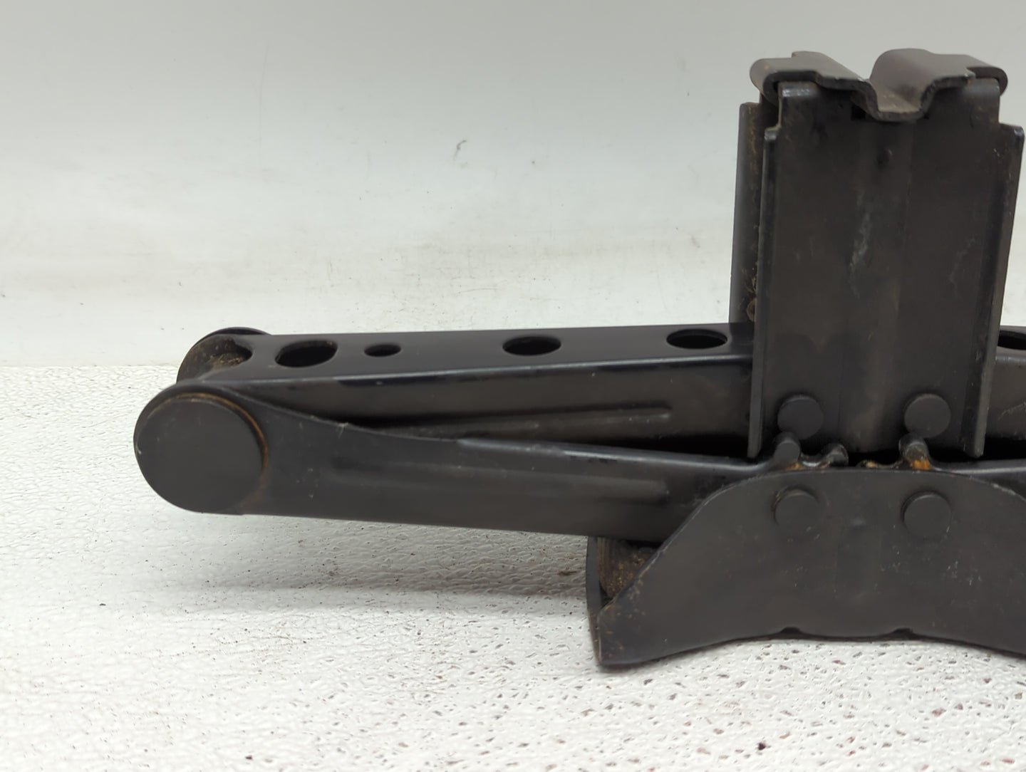 2017 Ford Escape Spare Scissor Car Jack - Oemusedautoparts1.com