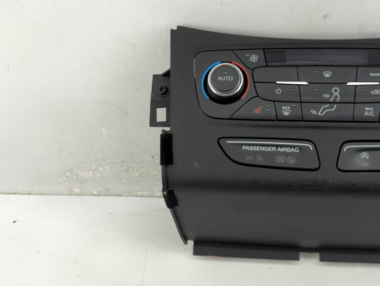 2017 Ford Escape Climate Control Module Temperature AC/Heater Replacement P/N:GJ5T-18C612-FA Fits OEM Used Auto Parts - Oemu