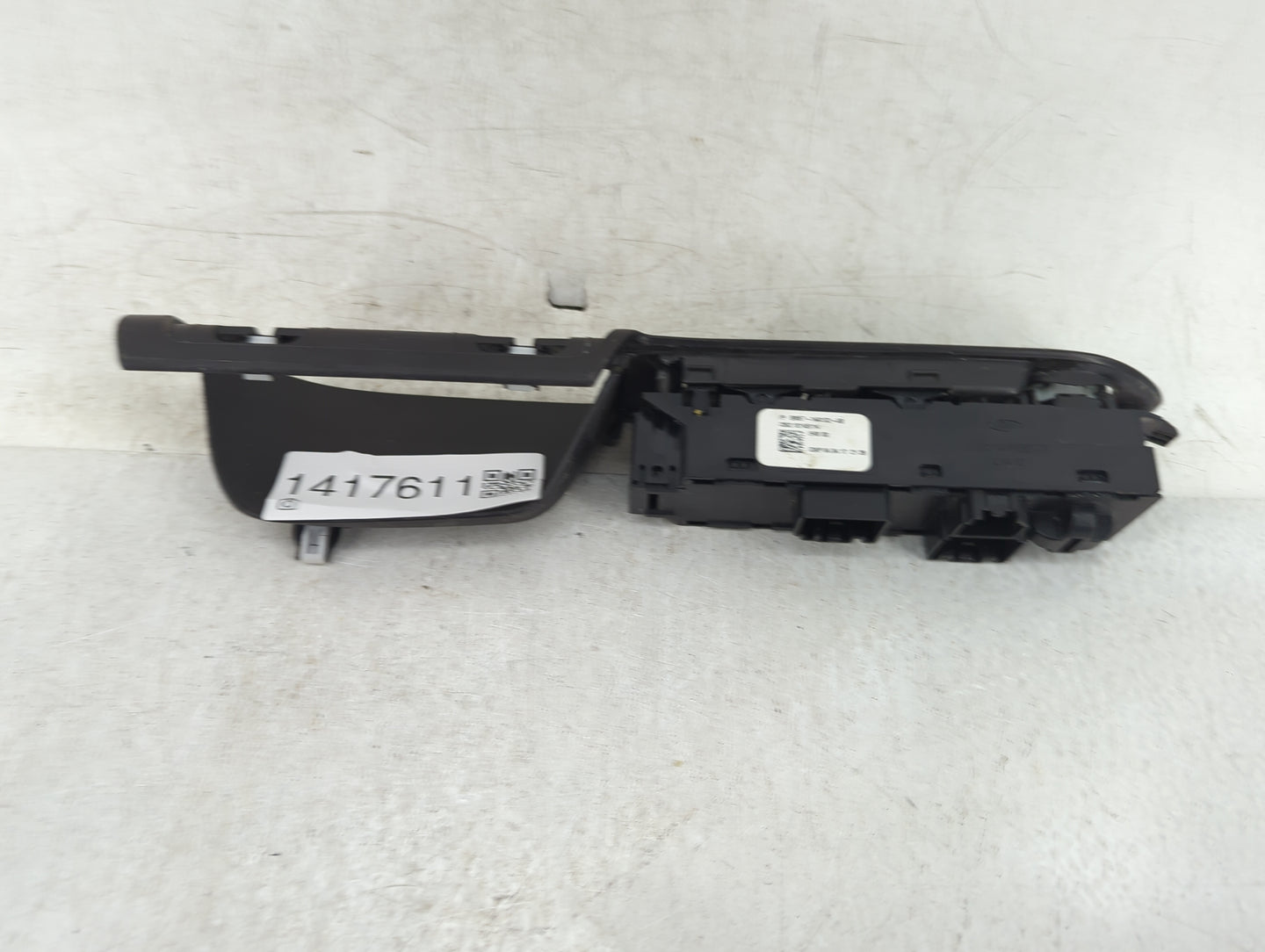 2017-2019 Ford Escape Master Power Window Switch Replacement Driver Side Left P/N:BM5T-14A132-AB Fits OEM Used Auto Parts - 