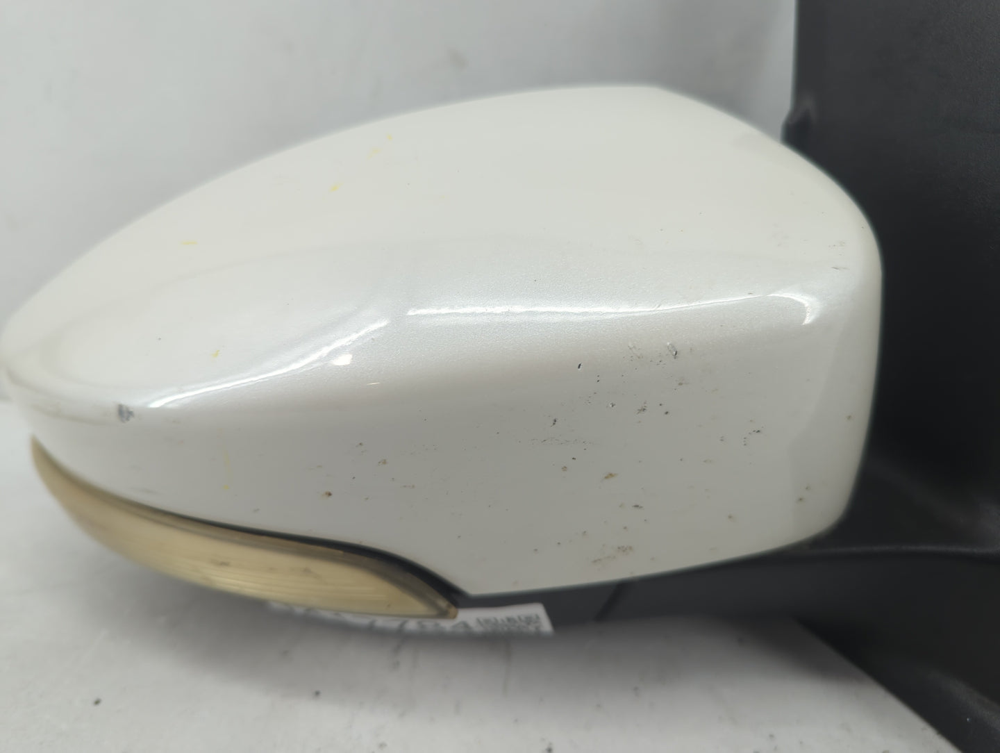 2017-2019 Ford Escape Passenger Side View Mirror - Right Door Mirror OEM Used - Oemusedautoparts1.com