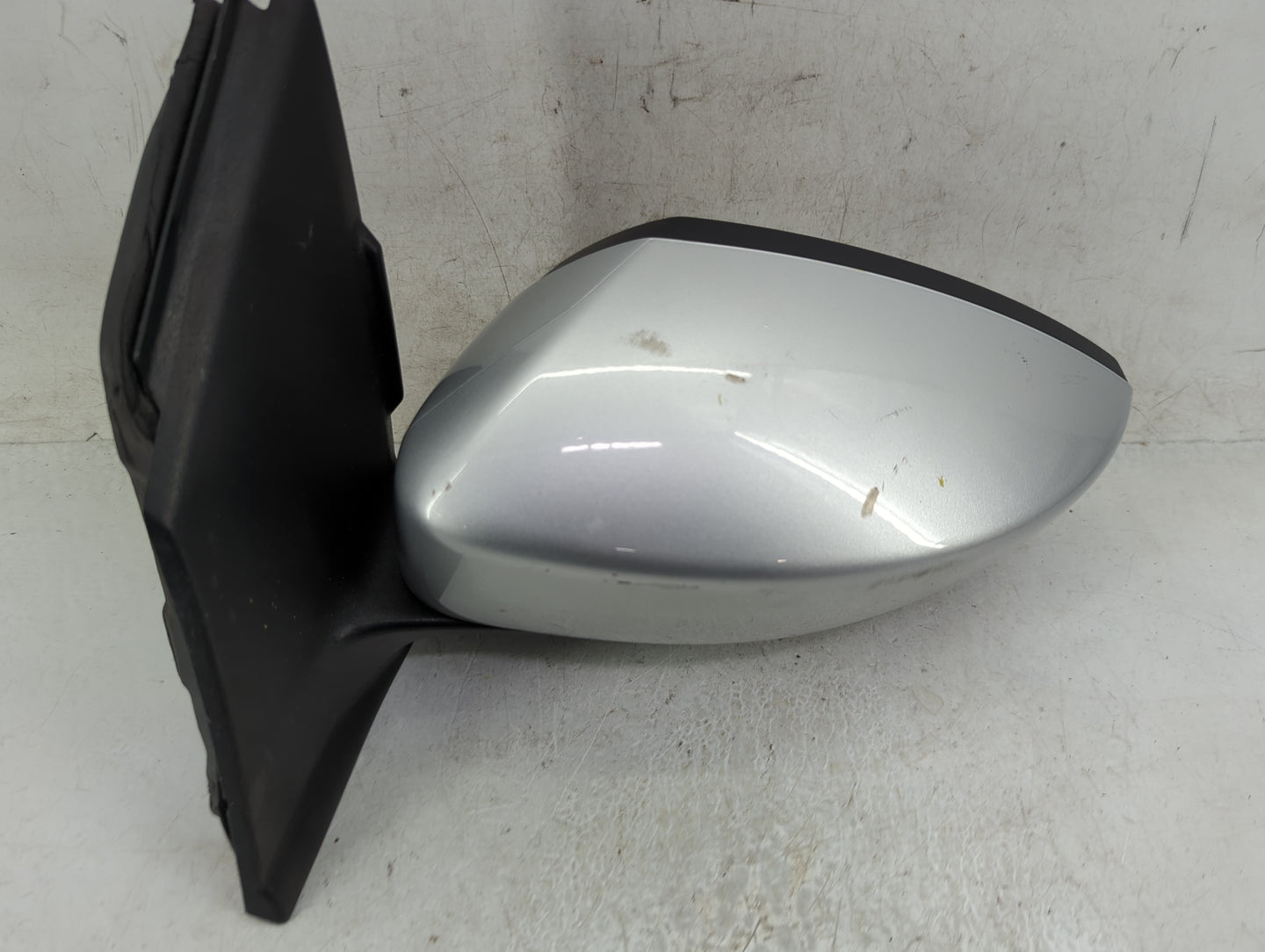 2017-2019 Ford Escape Driver Side View Mirror - Left Door Mirror OEM Used - Oemusedautoparts1.com