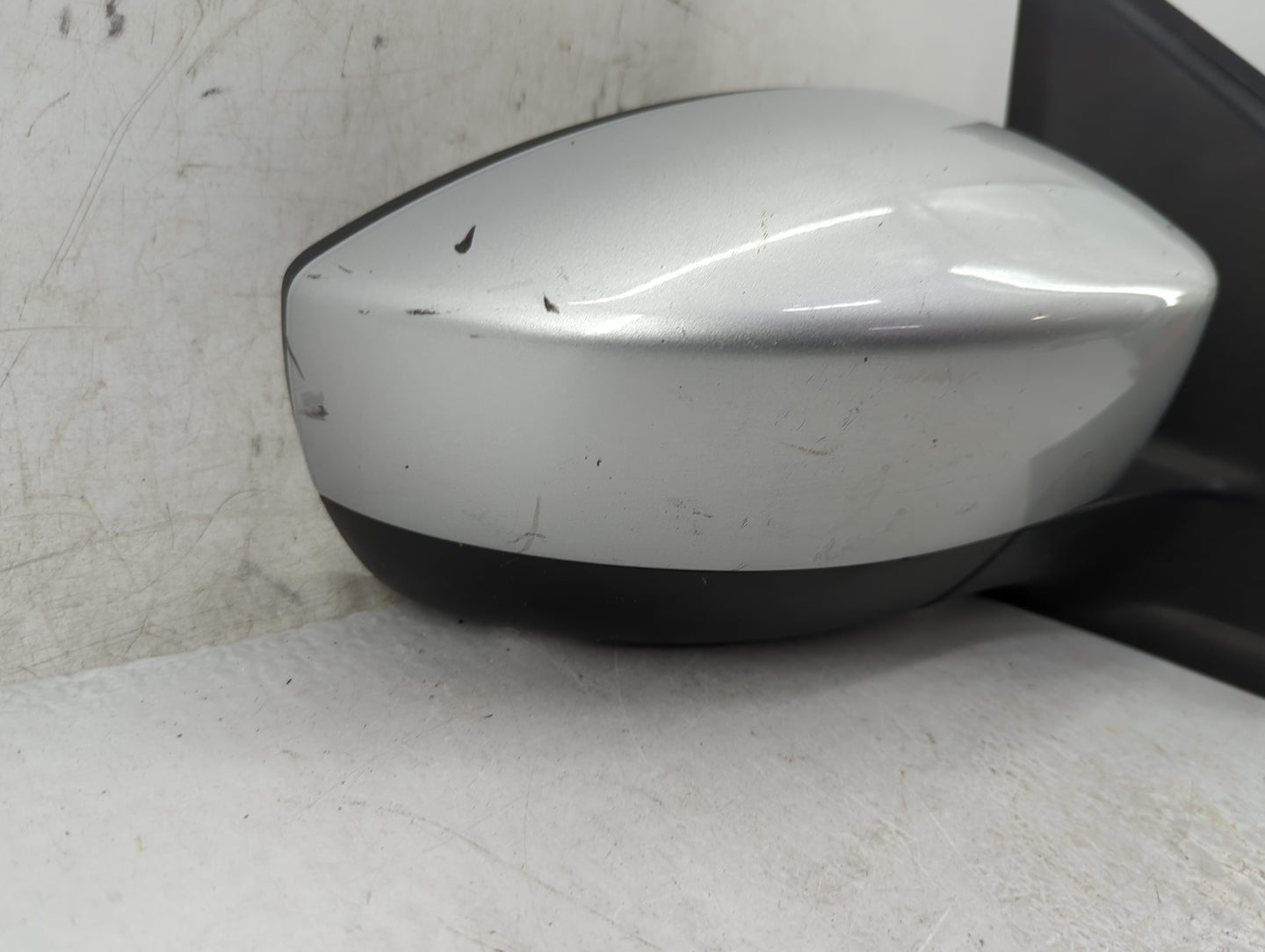 2017-2019 Ford Escape Passenger Side View Mirror - Right Door Mirror OEM Used - Oemusedautoparts1.com