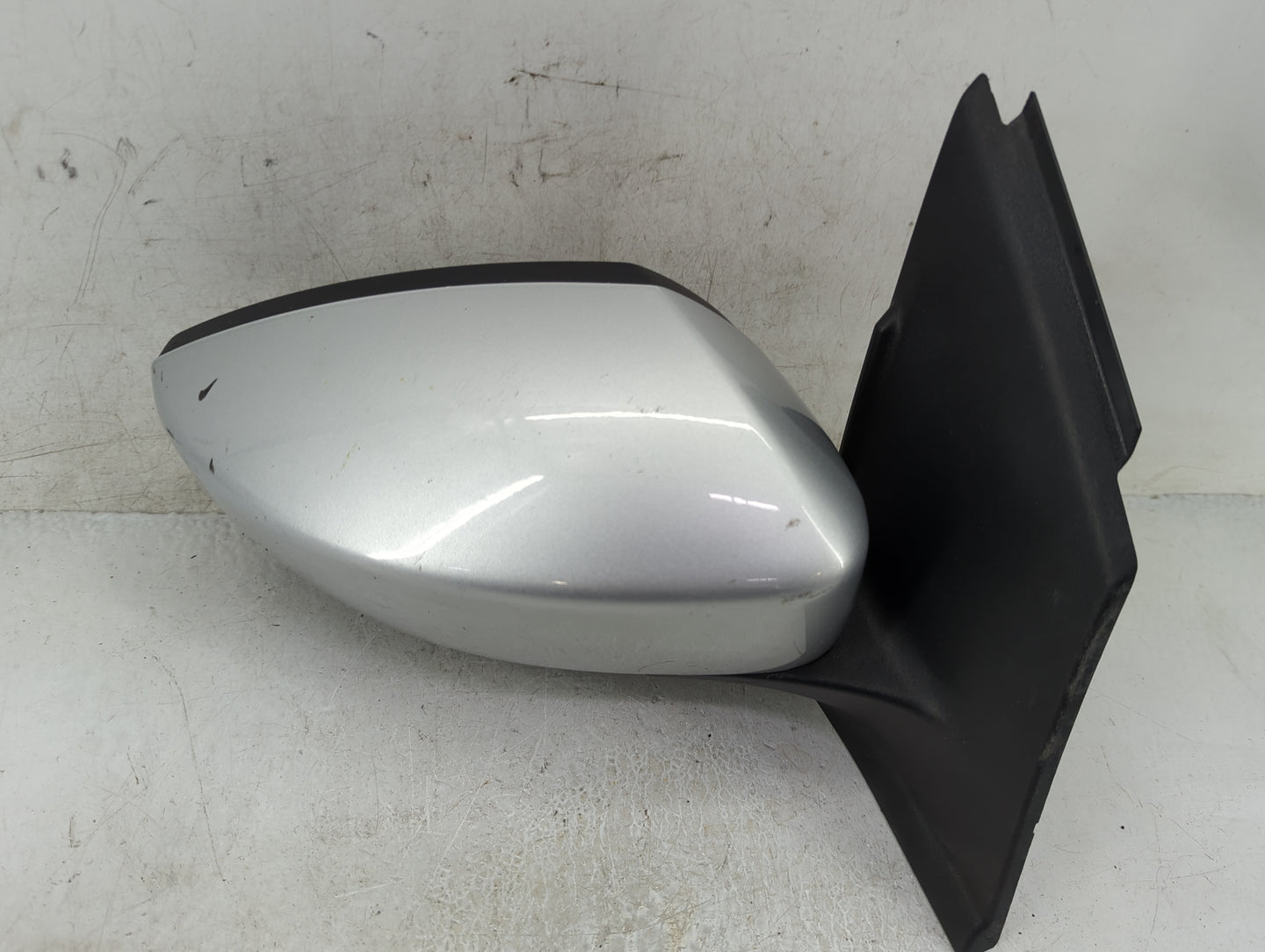 2017-2019 Ford Escape Passenger Side View Mirror - Right Door Mirror OEM Used - Oemusedautoparts1.com